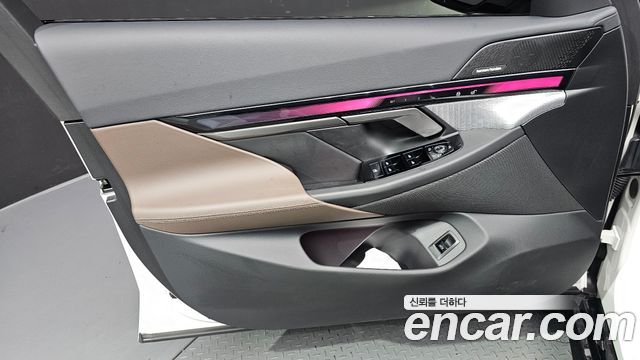 BMW 5-Series 2026 — photo 14