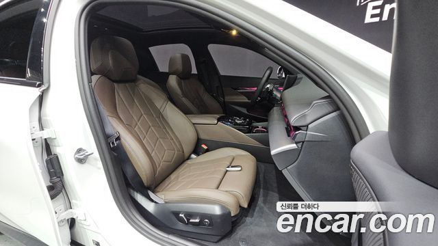 BMW 5-Series 2026 — photo 16