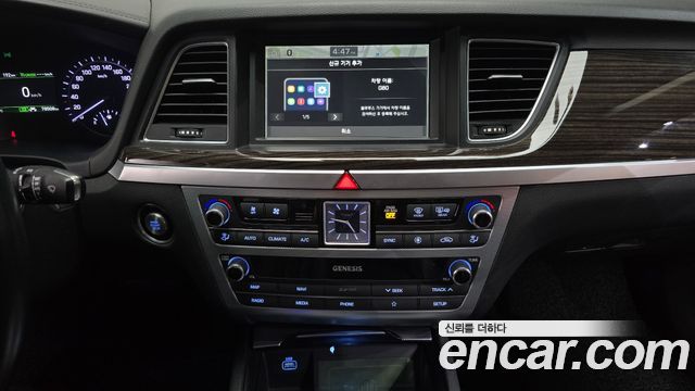 Genesis G80 2019 — photo 20