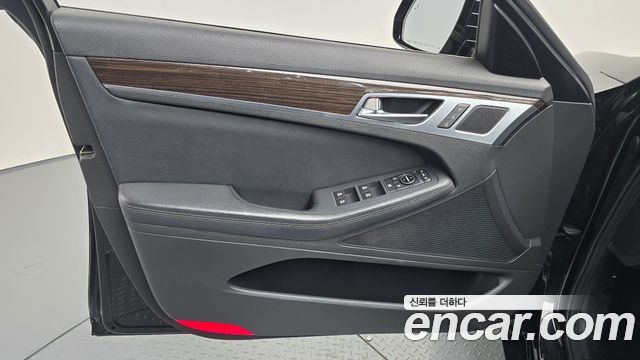 Genesis G80 2019 — photo 14