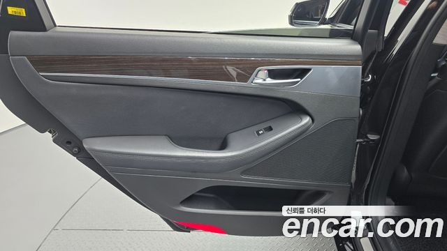 Genesis G80 2019 — photo 15