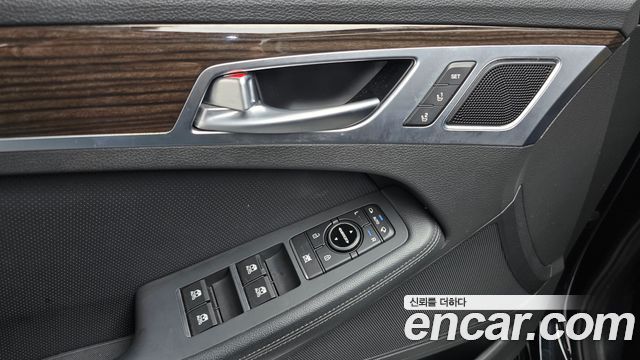 Genesis G80 2019 — photo 30