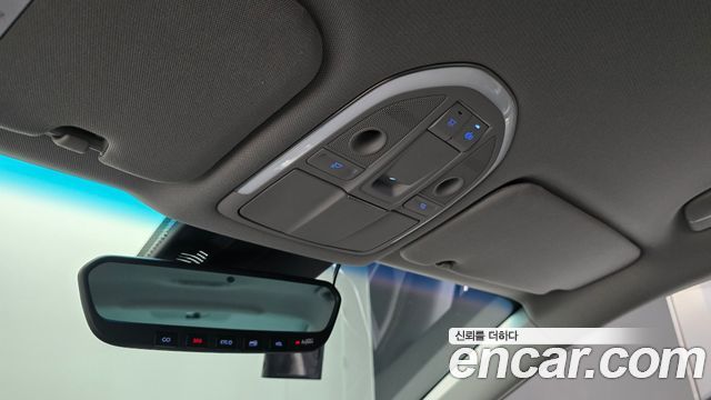 Genesis G80 2019 — photo 32