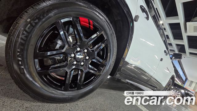 Chevrolet Korea Traverse 2021 — photo 19
