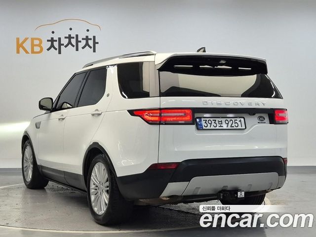 Land Rover Discovery 2019 — photo 2