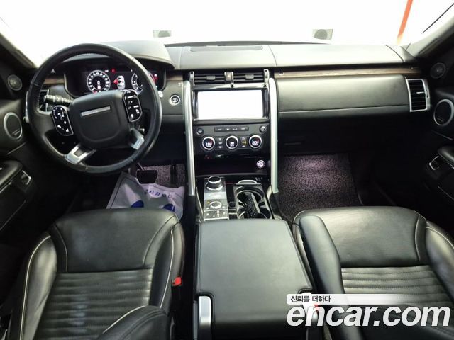 Land Rover Discovery 2019 — photo 7