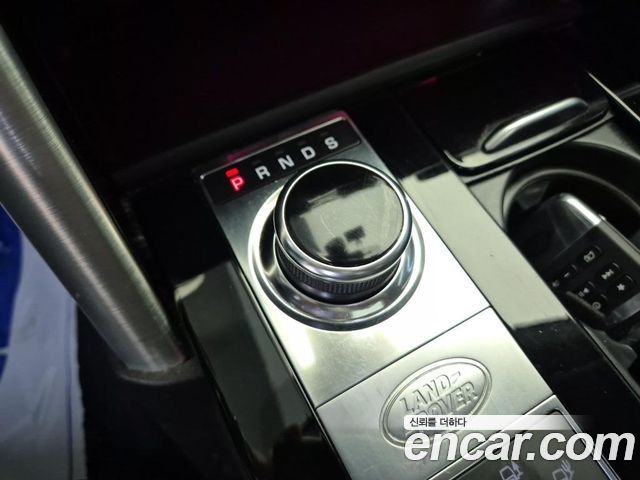 Land Rover Discovery 2019 — photo 8