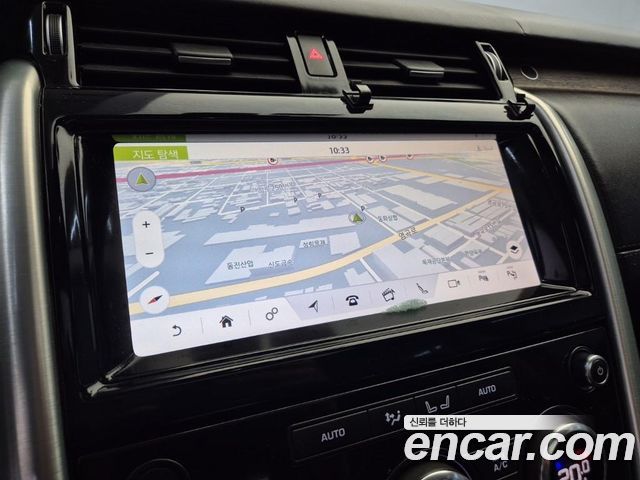 Land Rover Discovery 2019 — photo 14