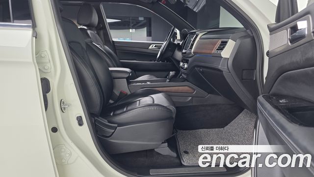KG Mobility Rexton 2018 — photo 17