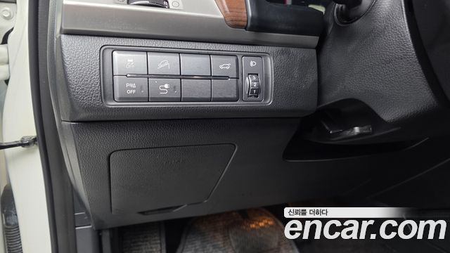 KG Mobility Rexton 2018 — photo 28