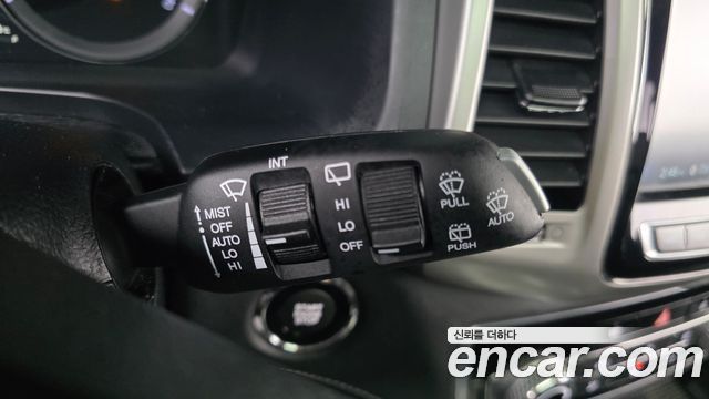 KG Mobility Rexton 2018 — photo 29