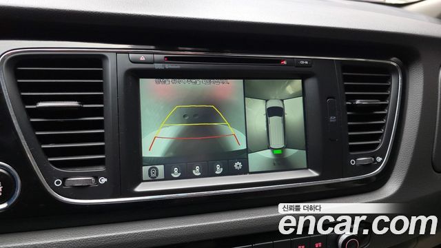 Kia Canival 2017 — photo 21
