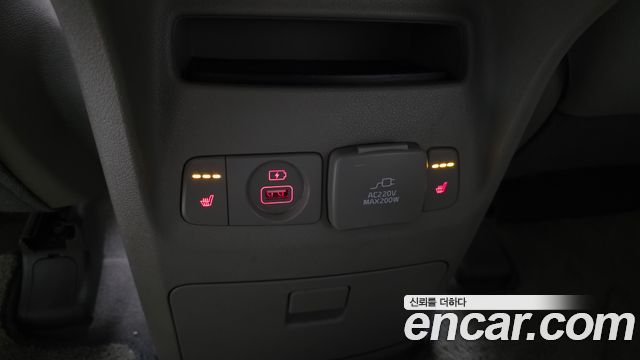 Kia Canival 2017 — photo 25