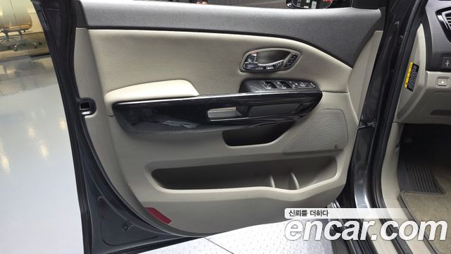 Kia Canival 2017 — photo 15