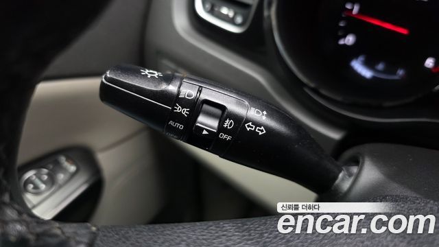 Kia Canival 2017 — photo 30