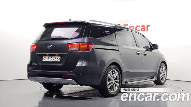 Kia Canival 2016 — photo 2