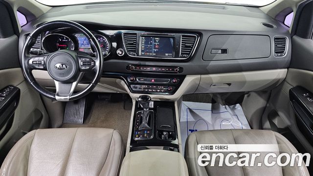 Kia Canival 2016 — photo 7