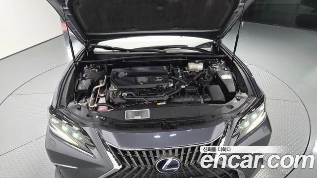Lexus ES 2022 — photo 6