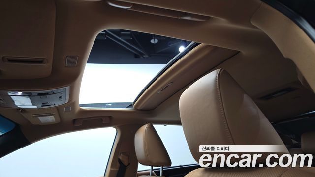 Lexus ES 2022 — photo 25