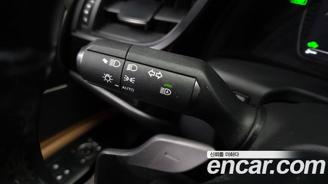 Lexus ES 2022 — photo 27