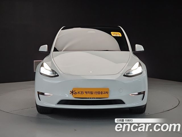 Tesla Model Y 2022 — photo 1