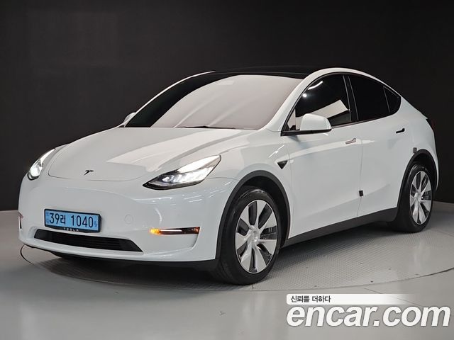 Tesla Model Y 2022 — photo 2