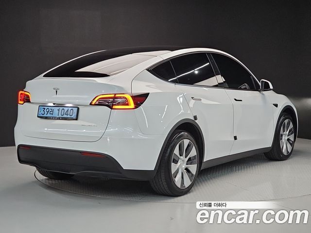 Tesla Model Y 2022 — photo 4