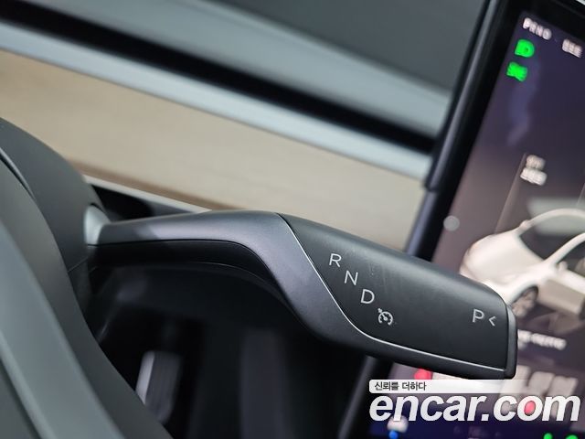 Tesla Model Y 2022 — photo 9