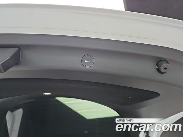 Tesla Model Y 2022 — photo 20