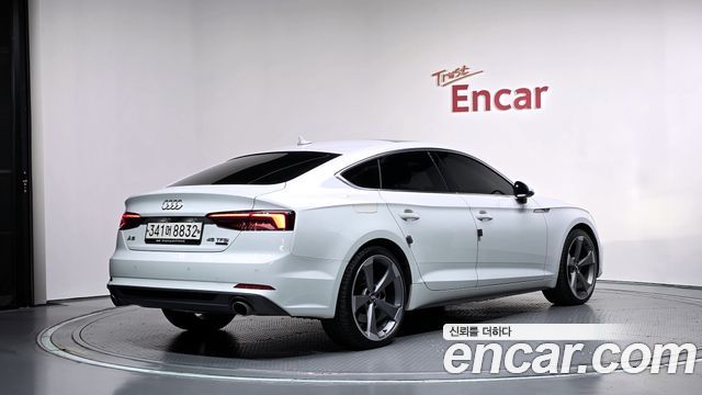 Audi A5 2019 — photo 2