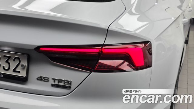 Audi A5 2019 — photo 9