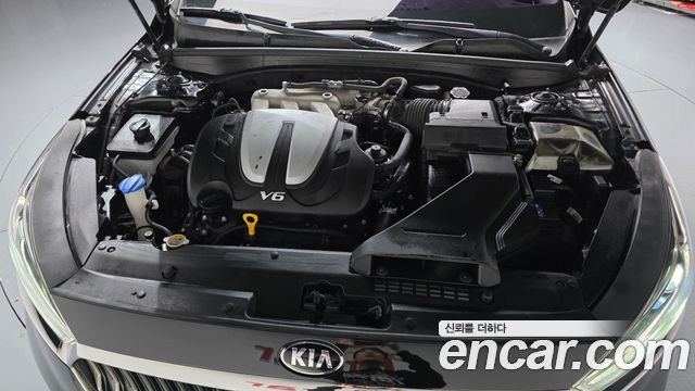 Kia K7 2018 — photo 6
