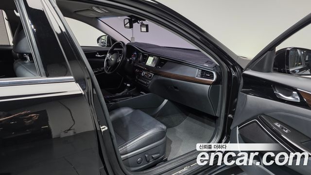 Kia K7 2018 — photo 11