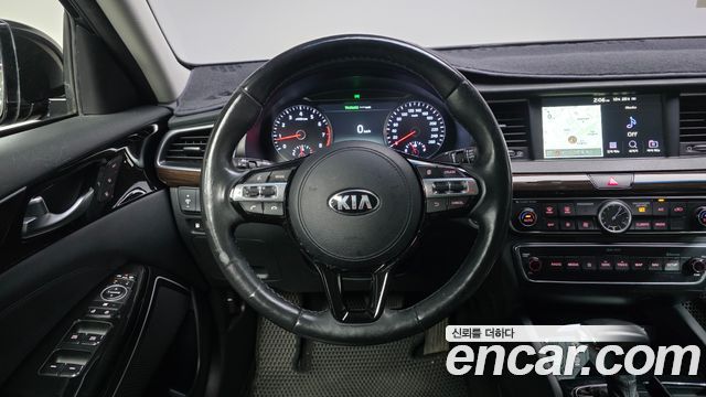 Kia K7 2018 — photo 13