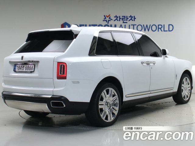 Rolls-Royce Cullinan 2022 — photo 2