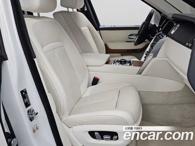 Rolls-Royce Cullinan 2022 — photo 10