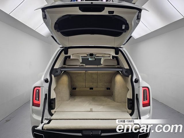 Rolls-Royce Cullinan 2022 — photo 19