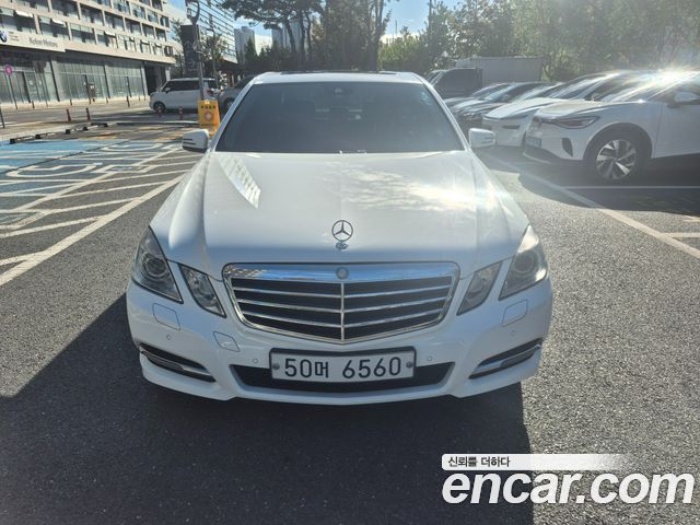 Mercedes-Benz E-Class 2013 — photo 2