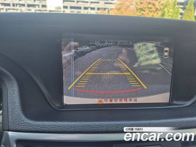 Mercedes-Benz E-Class 2013 — photo 9