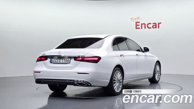 Mercedes-Benz E-Class 2021 — photo 2