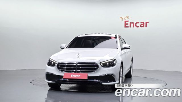 Mercedes-Benz E-Class 2021 — photo 3