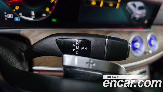 Mercedes-Benz E-Class 2021 — photo 12