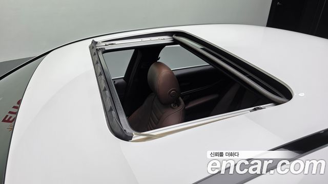 Mercedes-Benz E-Class 2021 — photo 30