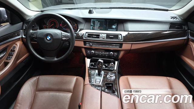 BMW 5-Series 2013 — photo 10