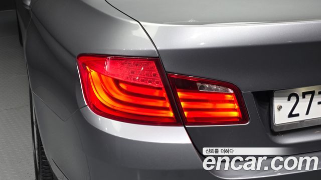 BMW 5-Series 2013 — photo 9