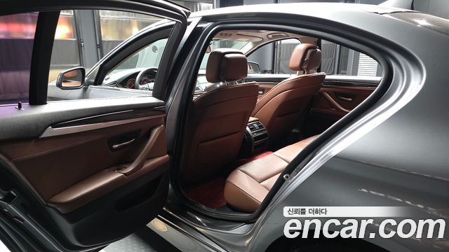 BMW 5-Series 2013 — photo 16