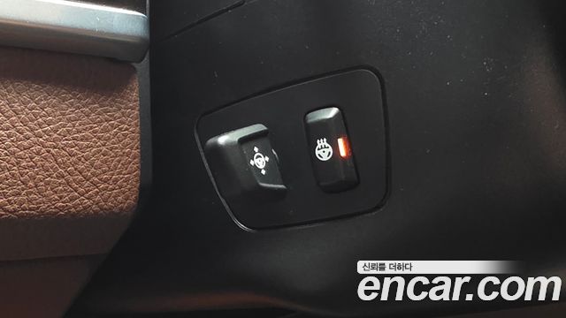 BMW 5-Series 2013 — photo 27