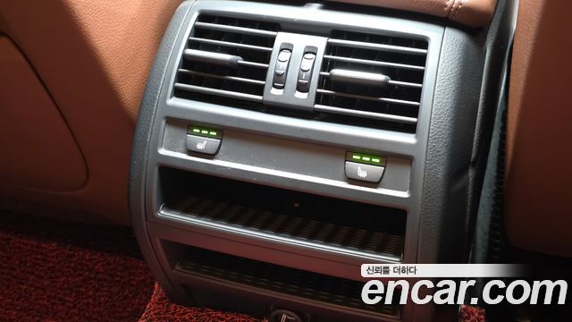 BMW 5-Series 2013 — photo 31