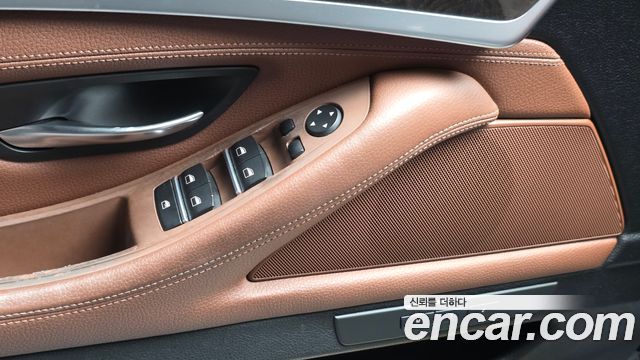 BMW 5-Series 2013 — photo 32
