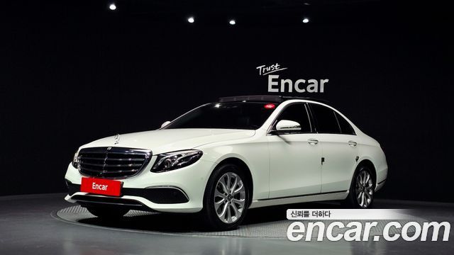 Mercedes-Benz E-Class 2019 — photo 1
